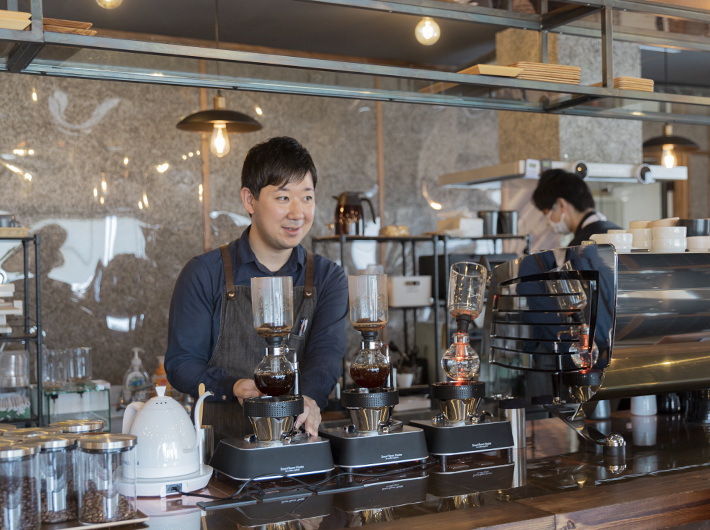 （KEYAKI COFFEE 店主・松木さん）