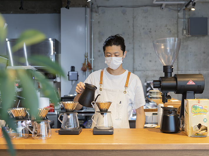 店長の八代さん